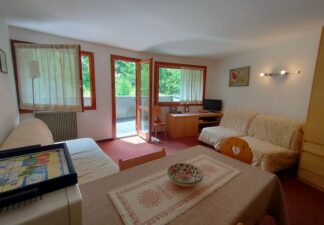 Studio Escargot with garage and big terrace