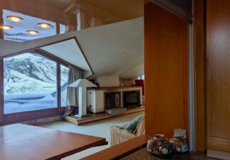 Cozy apartment at the edge of the forest